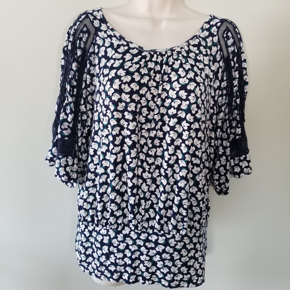 Anthropologie Postmark Revolved Blooms Shirt Small